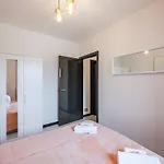 Private Parking - Sea View - Terrace - Ac 아파트